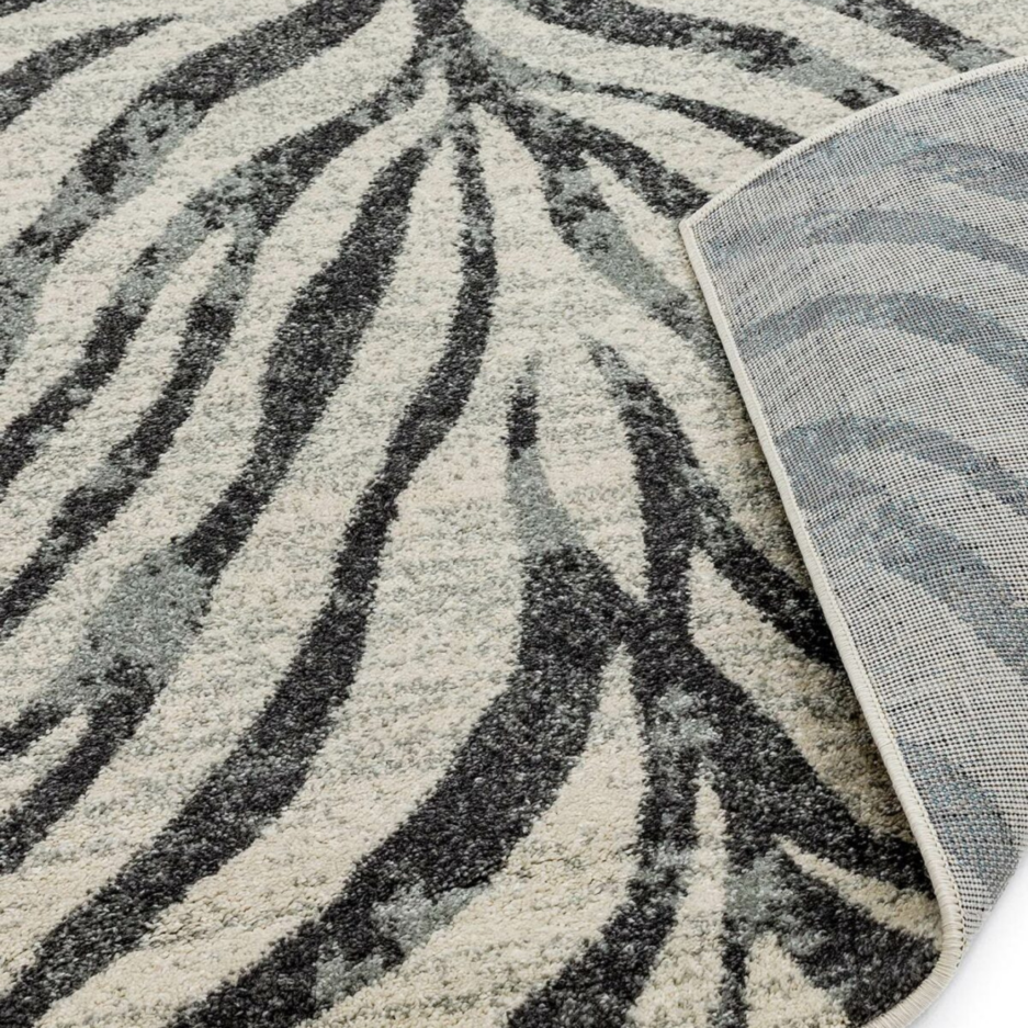 NOVA ZEBRA RUG